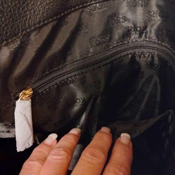 MICHAEL KORS POCKETBOOK NWT - Picture 8 of 9